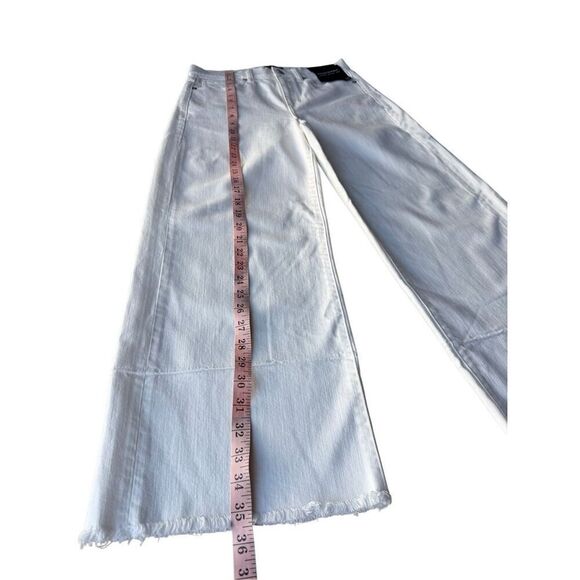 Banana Republic High Rise Wide Leg Cropped Pants In White - Picture 8 of 8